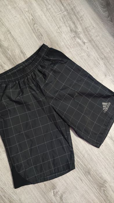 Adidas size S мъжки къси панталони шорти в отлично състояние