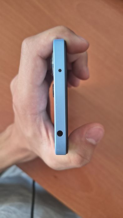 Xiaomi Redmi 12 с калъф - подарък