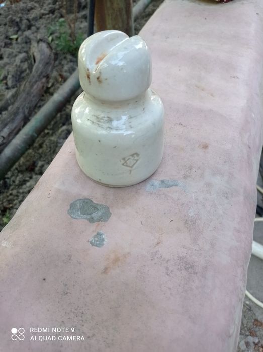 Продам высоковольтные изоляторы