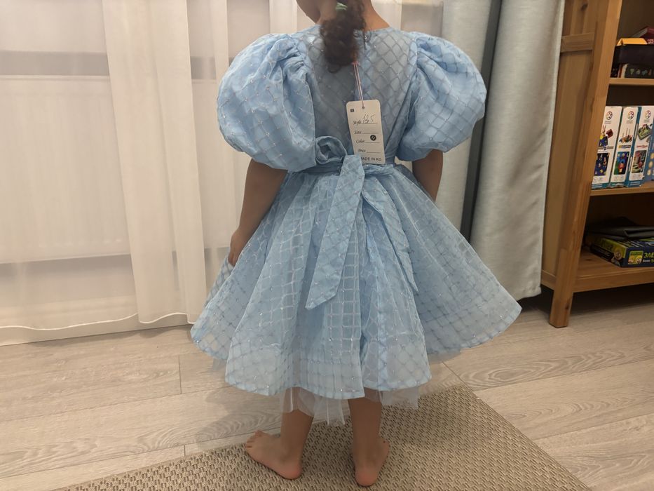 Бальное платье новое для девочек