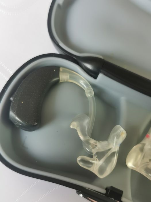 Два броя Слухови Апарати