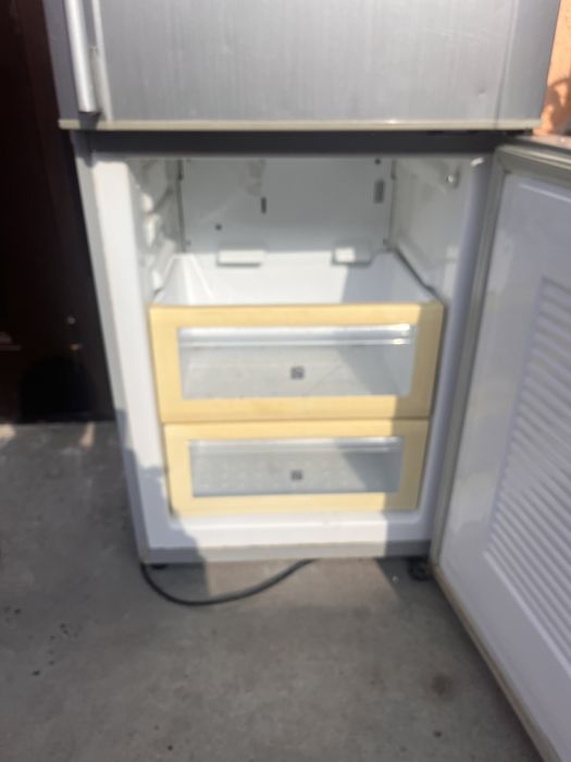 Продам срочно холодильник