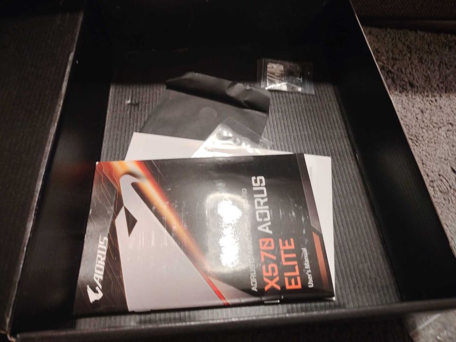 Дънна платка Gigabyte X570 AORUS ELITE AM4