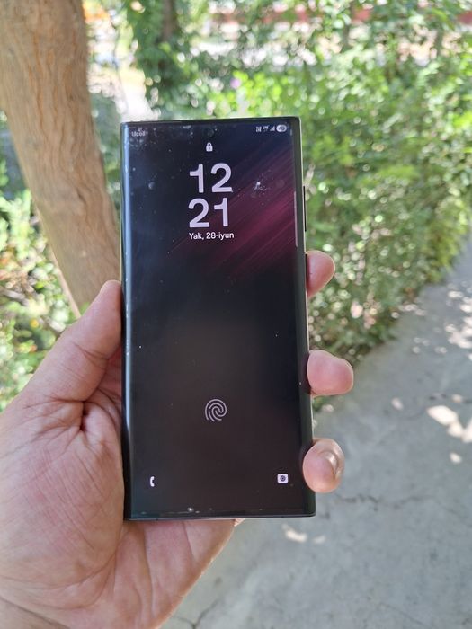 S22 ultra sotiladi yoki obmen aybi yuq umuman xotirasi 12.256 kar dak