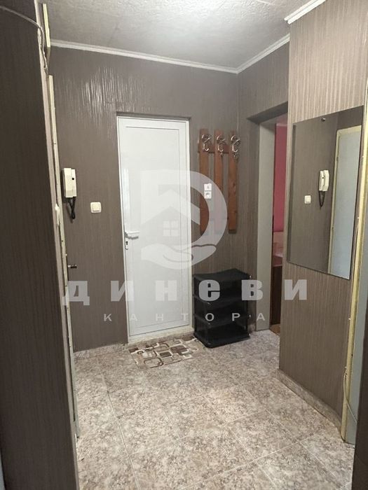 Тристаен апартамент до Медицински факултет