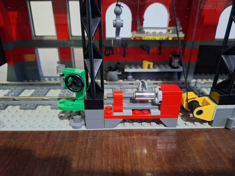 Lego 10027: Train Engine Shed