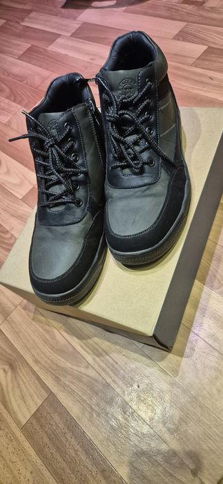 Продам мужские осенние ботинки