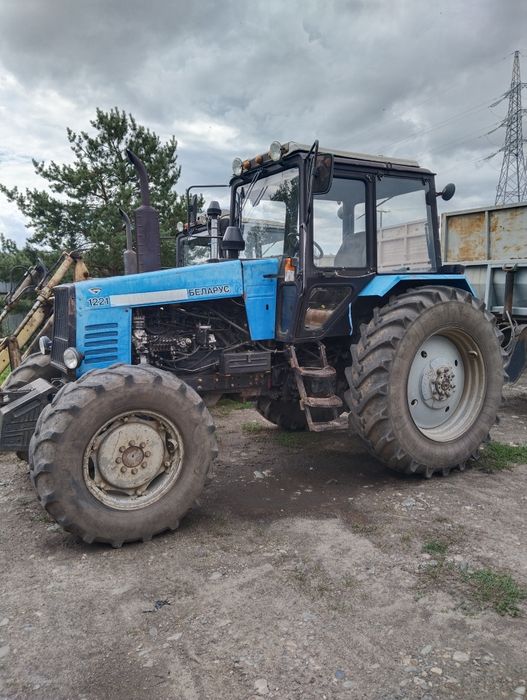 Продам трактор МТЗ 1221