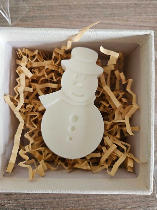 Коледни свещички и сапунчета