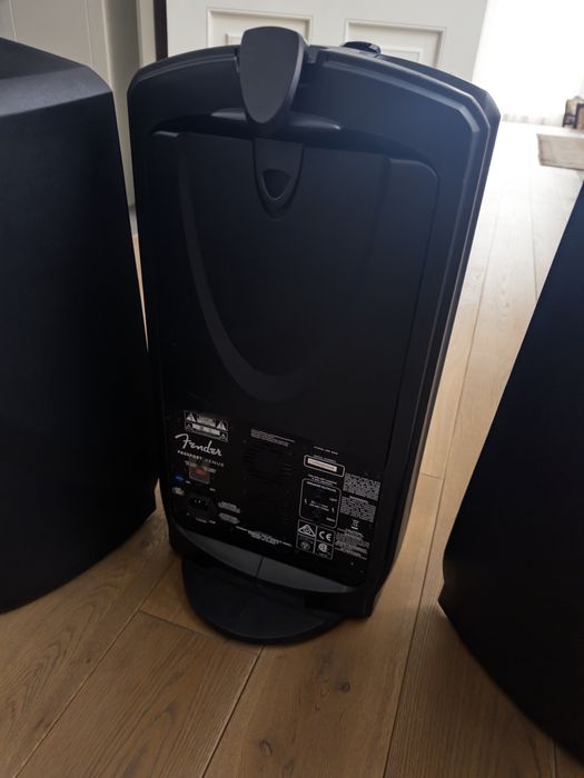 Fender Passport Venue (600W) + стойки Nomad