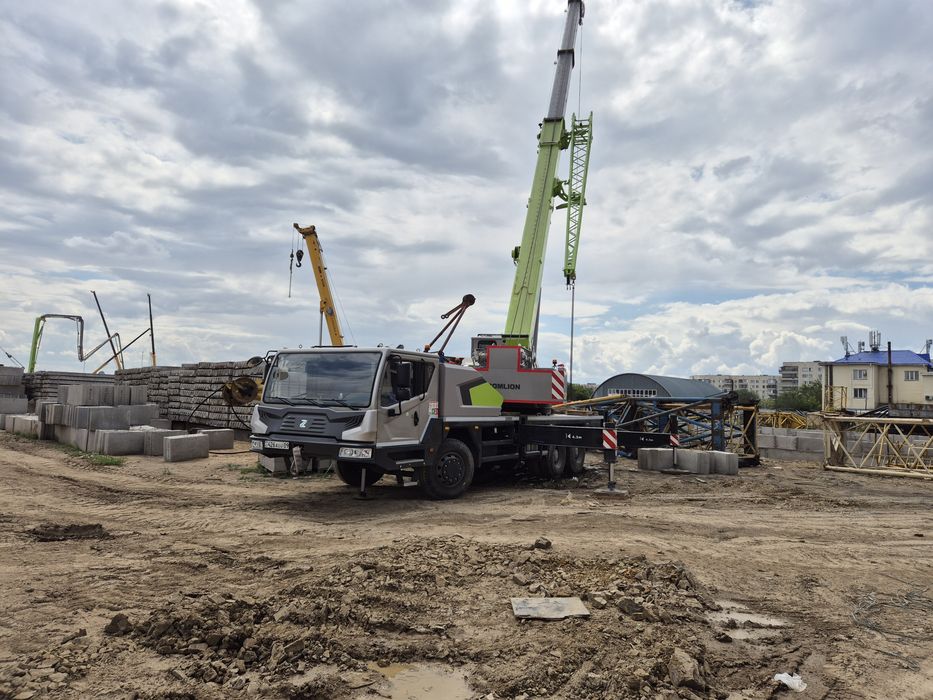 Услуги автокрана китаец 30тонн. Аренда авто крана 42м