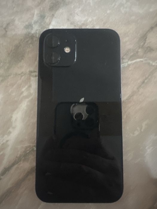 IPHONE 12 черный на 64 гб