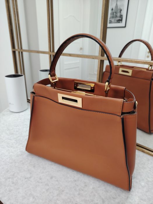 Продам сумку - " FENDI"