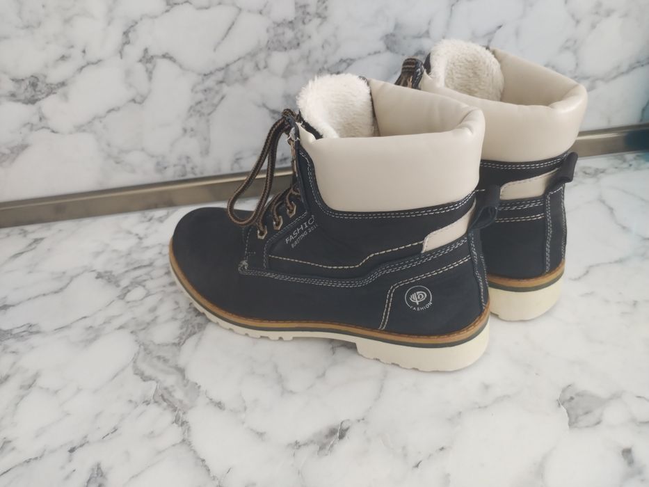 Зимни дамски боти