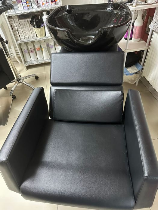 Vând  Scafa .Scaune.Masute pentru COAFOR !