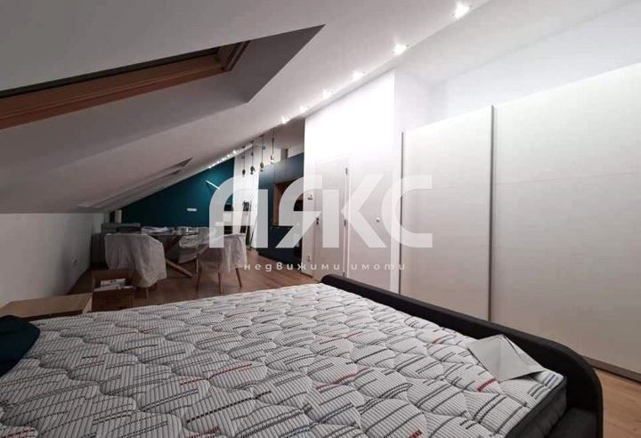 Дава се под наем Едностаен апартамент в София, Оборище - 56 кв.м за 598.23 € - Снимка #2