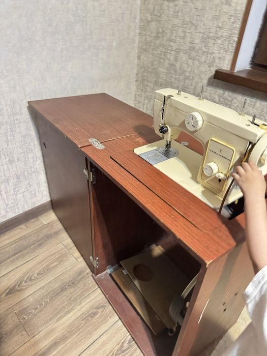 Продается швейная машинка чайка