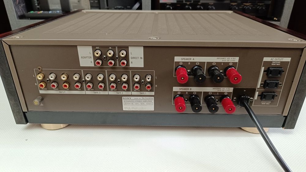 Хороший усилитель с пультом