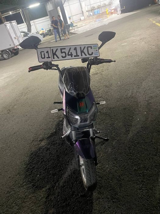 Skuter sotiladi 80 km yuradi 1ta zaradkada