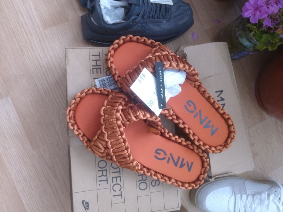 Papuci unisex Mango Ediție limitată