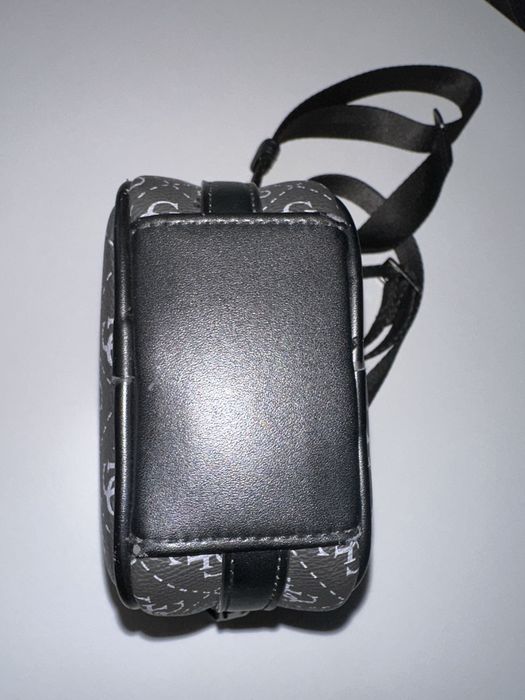 Мъжка чанта Guess