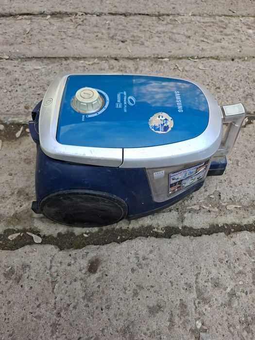 Продам пылесосы на запчасти