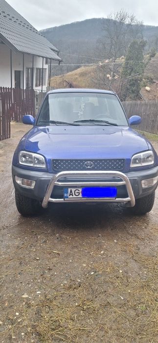 Vând Toyota Rav 4 4×4