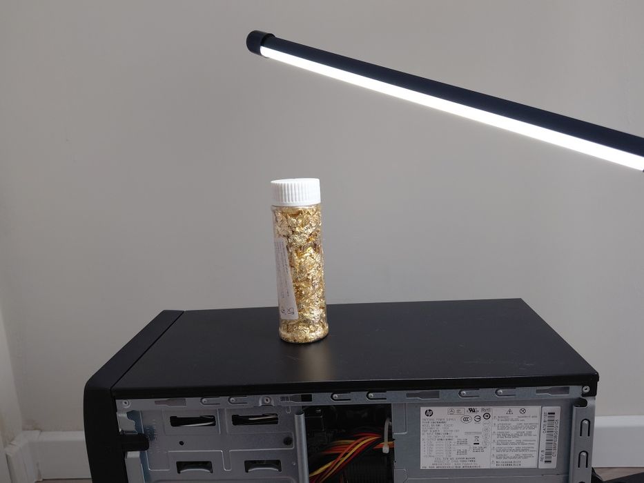 Продаю лампу для ногтей