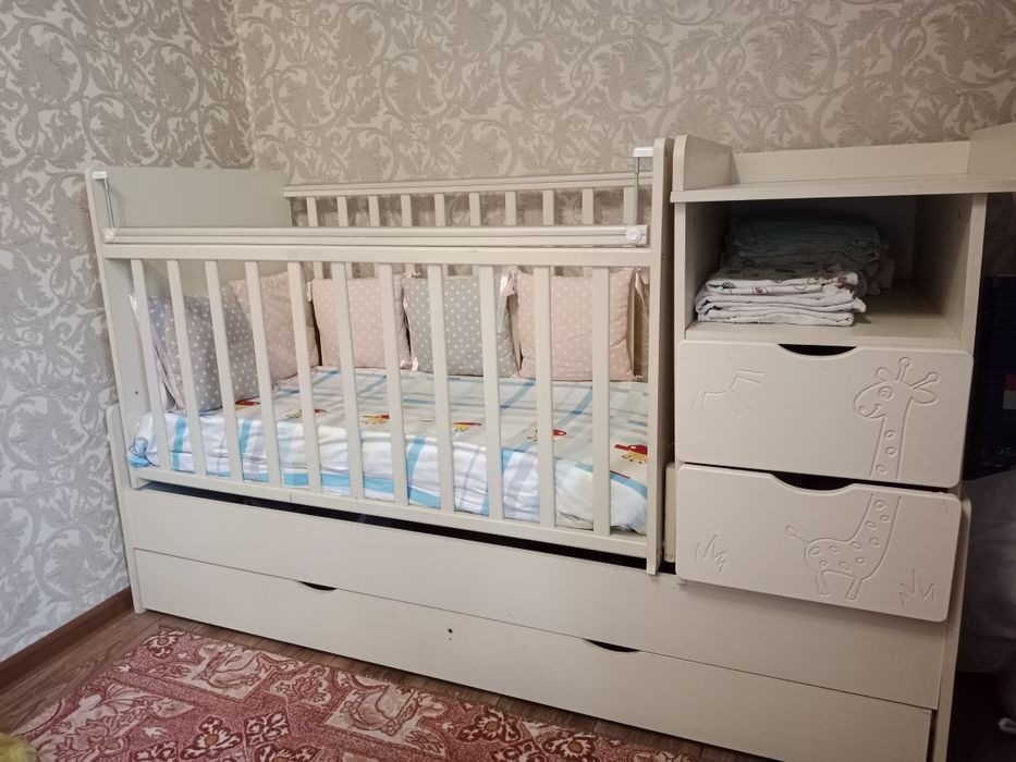 Продам срочно манеж для ребенка