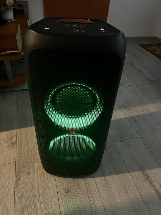 jbl partybox 310 със микрофон jbl много добро състояние