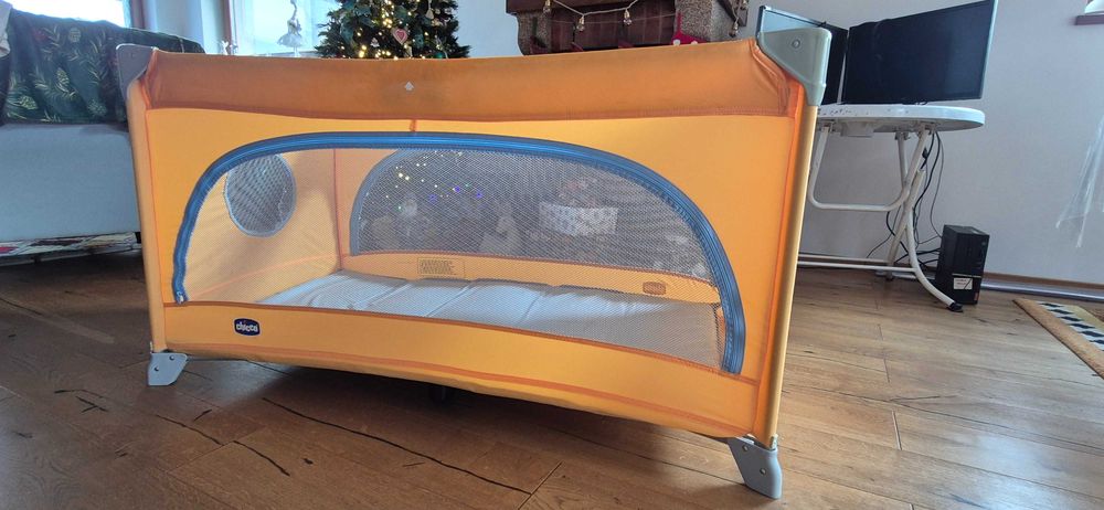 Patut pliabil pentru bebelusi