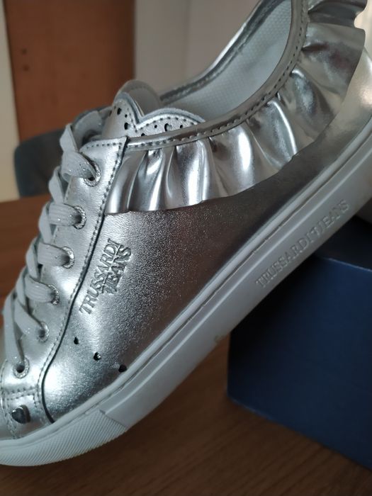 Trussardi и бежови боти