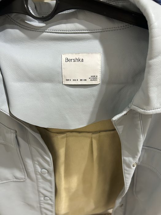 Кожаная куртка от Bershka