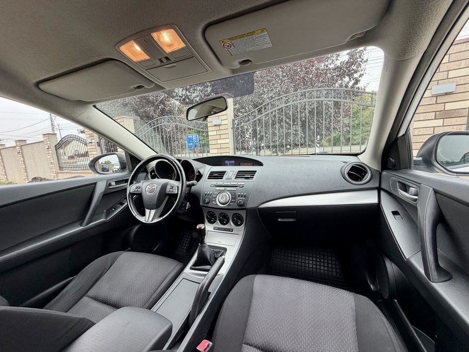 Mazda 3 2010 benzină, 3.699 € — imagine 5