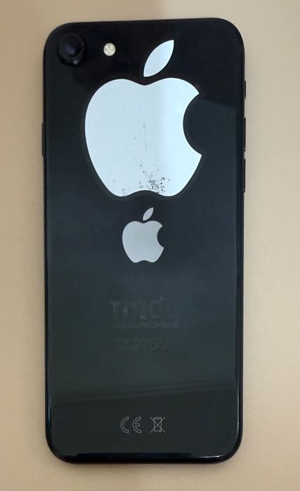Negru aproape impecabil Iphone SE2020 negru 128gb bat 84%