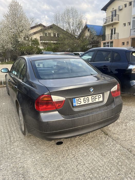 Bmw e90 m47 2007  distributia in fata