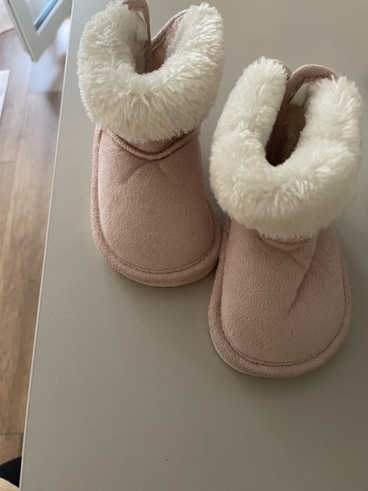 Бебешки буйки и бебешки пантофки