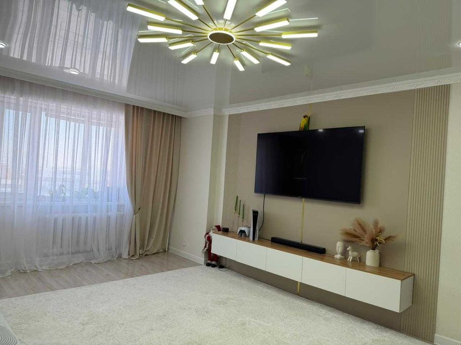 Продается 3 комн квартира Сары арка,8/3