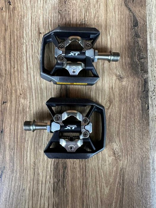 Pedale Shimano Deore XT PD-T8000 (SPD / Flat)
