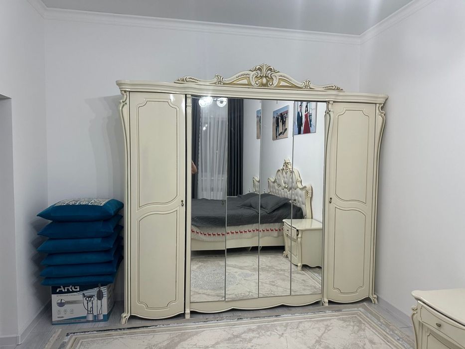 продам спальную мебель