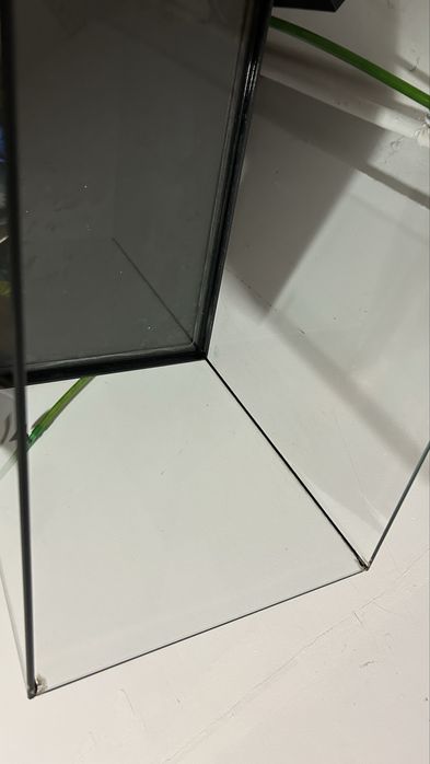 Acvariu 60 litri cu capac si iluminat Led