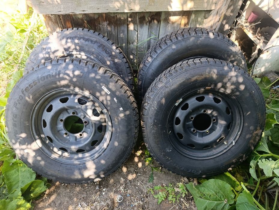 Продам резину 225/75/R16