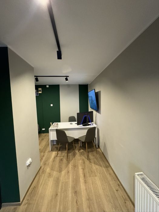 Spatiu comercial, birou, baie individuala