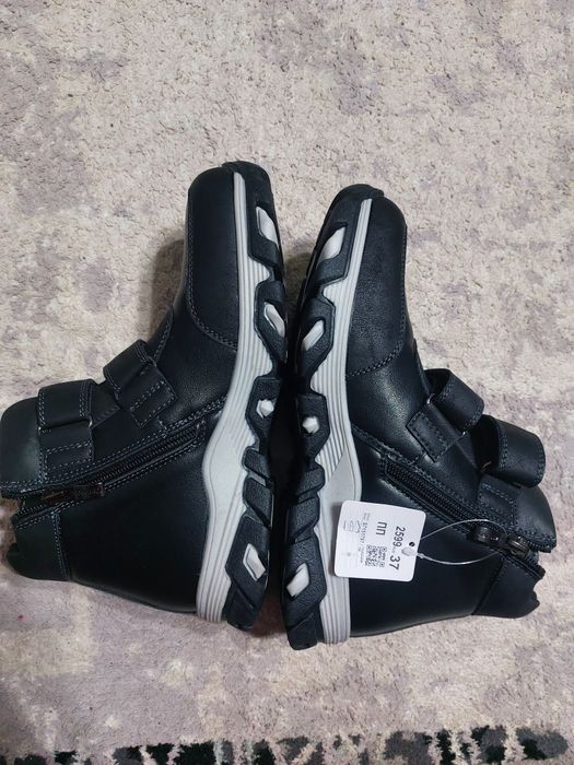 Демисезонные ботинки 37р