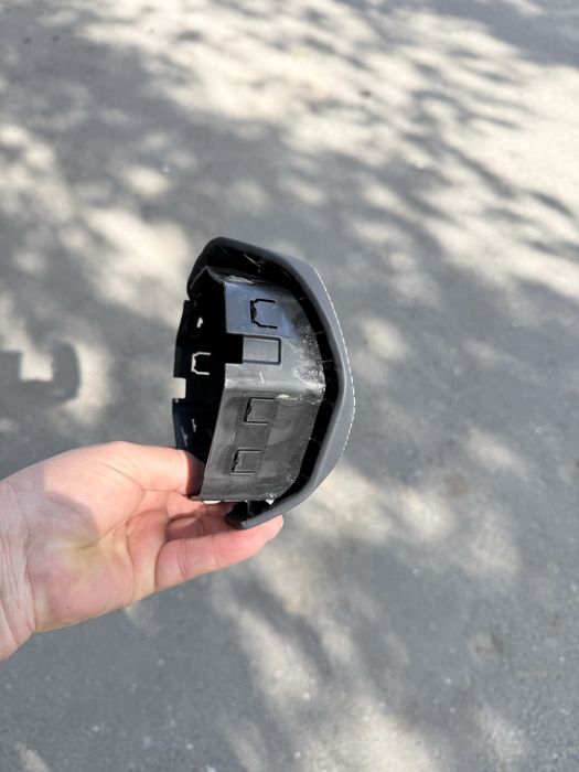 Vând capac airbag îmbrăcat in piele gama Vag