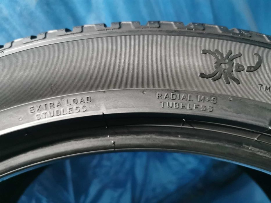 285/40 R22 - 325/35 R22 pirelli m+s 4 bucati