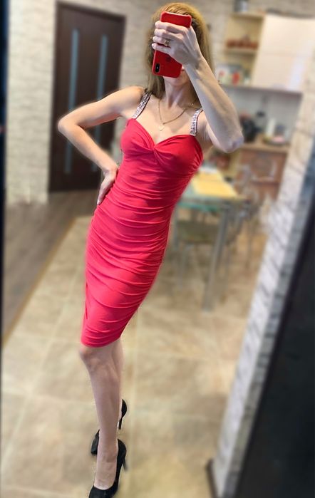 Продам новое платье