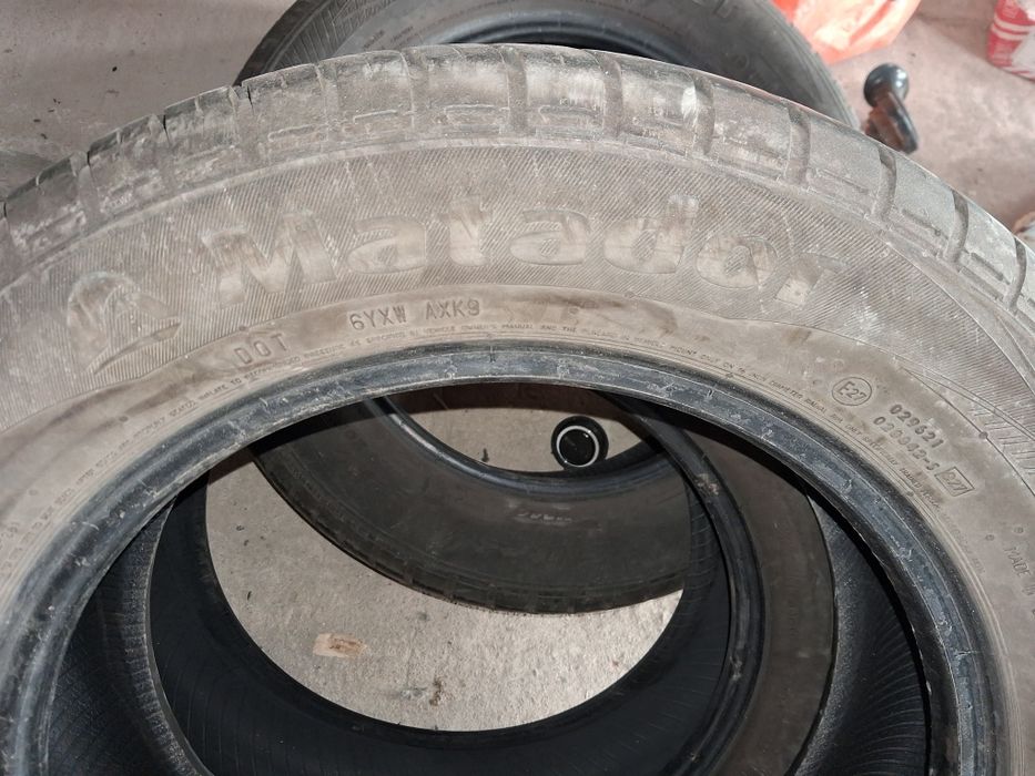 De vânzare 3 anvelope  205/60 R16