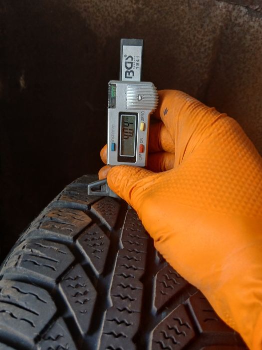 2 cauciucuri de iarna 165 65 r14 semperit