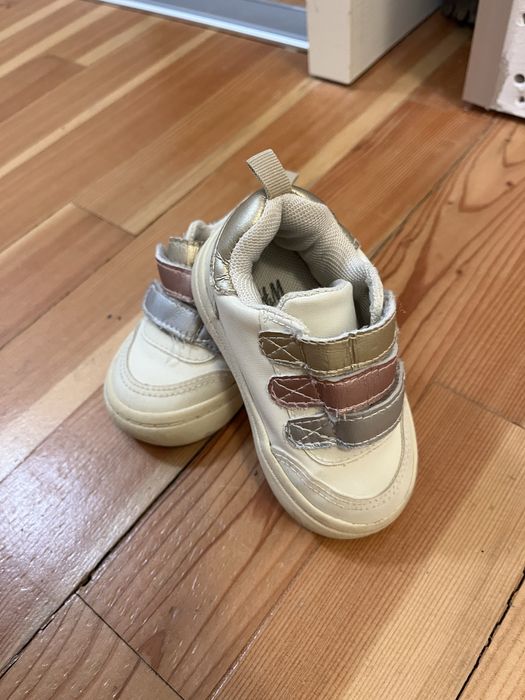 Adidasi bebe marimea 19